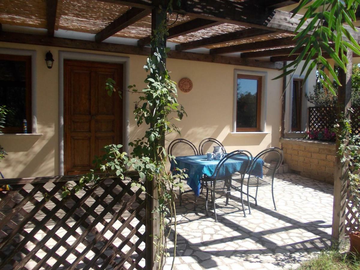 Villa Collebelvedere - Near Rome With Home Restaurant Fara in Sabina Bagian luar foto