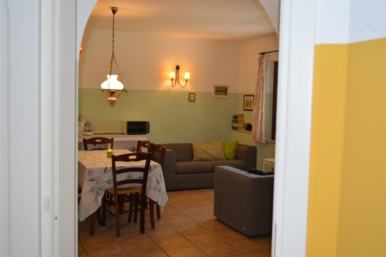 Villa Collebelvedere - Near Rome With Home Restaurant Fara in Sabina Bagian luar foto