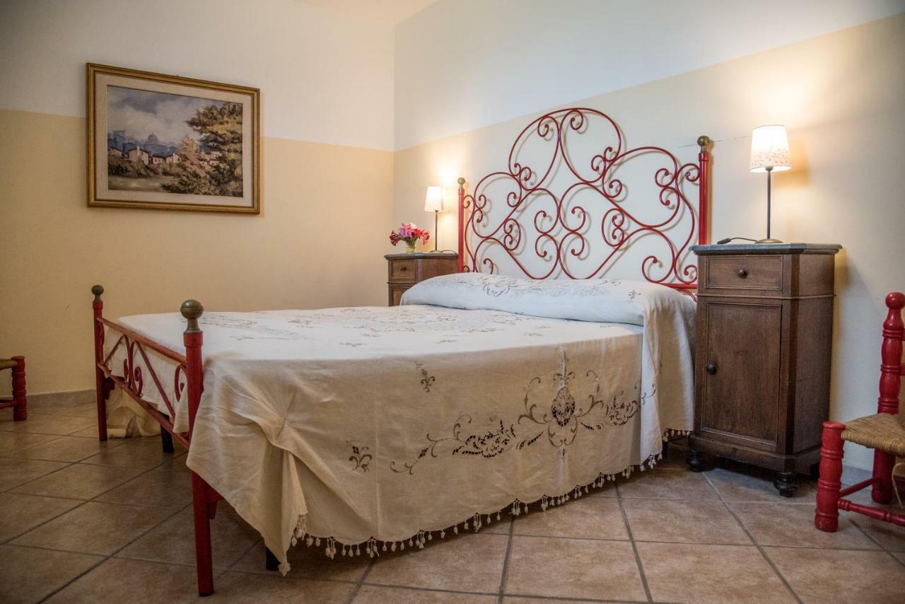 Villa Collebelvedere - Near Rome With Home Restaurant Fara in Sabina Bagian luar foto
