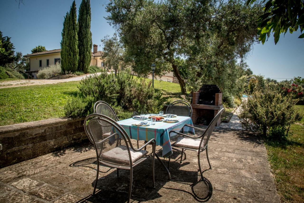 Villa Collebelvedere - Near Rome With Home Restaurant Fara in Sabina Bagian luar foto